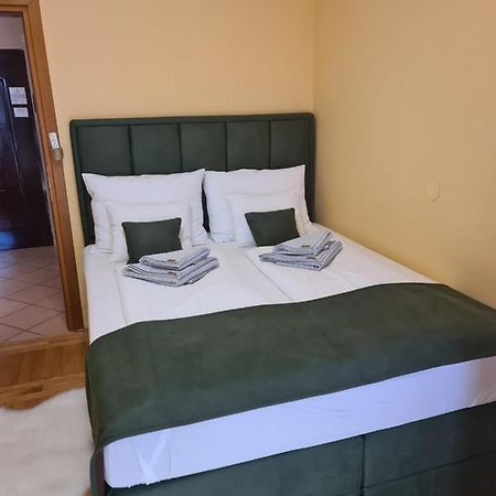 Apartman *Joy* Осієк Екстер'єр фото
