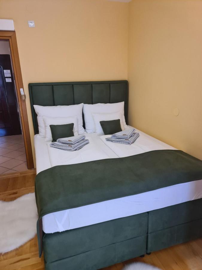 Apartman *Joy* Осієк Екстер'єр фото